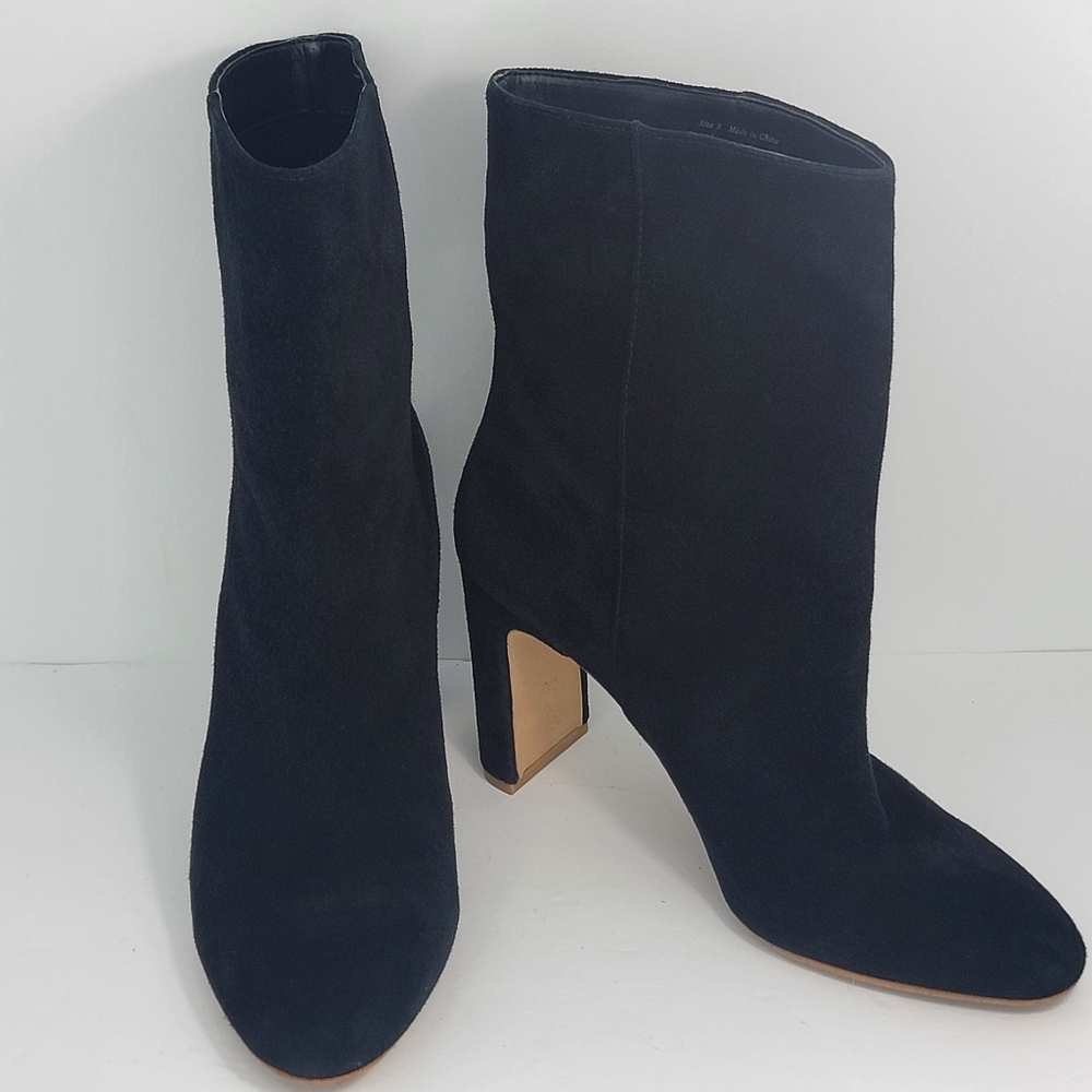 Elegant Dolce Vita Black Suede‎ Slip-On Ankle Boots. SIZE 9. #1636